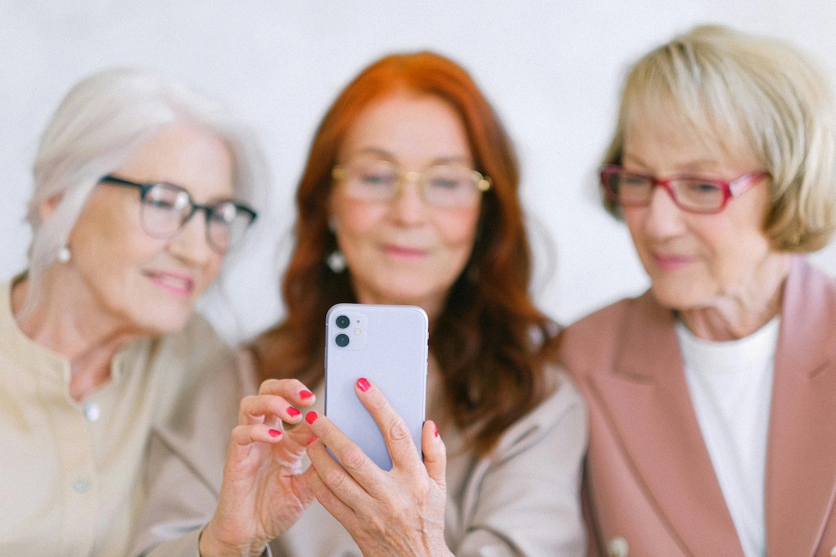 Digitalisierung überfordert sehr viele Senioren - Infos & Tipps